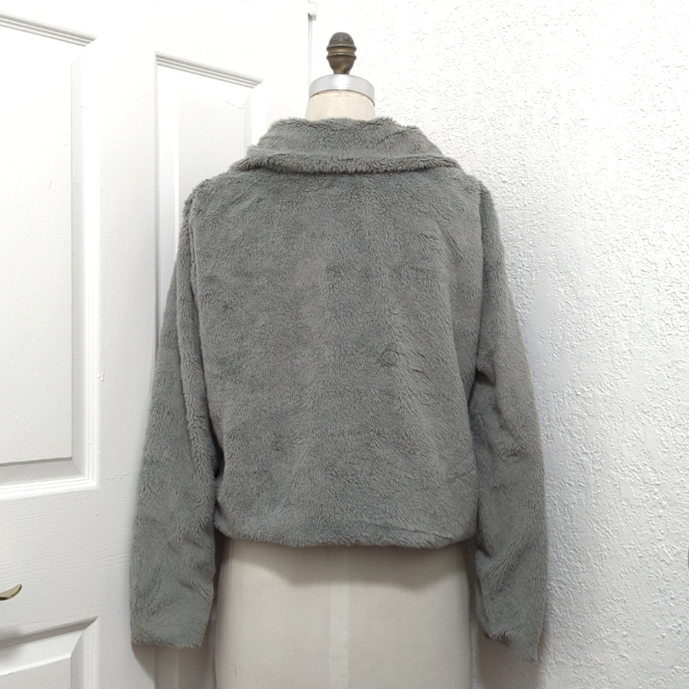 Fluffy Gray Jacket - Picture 2 of 3